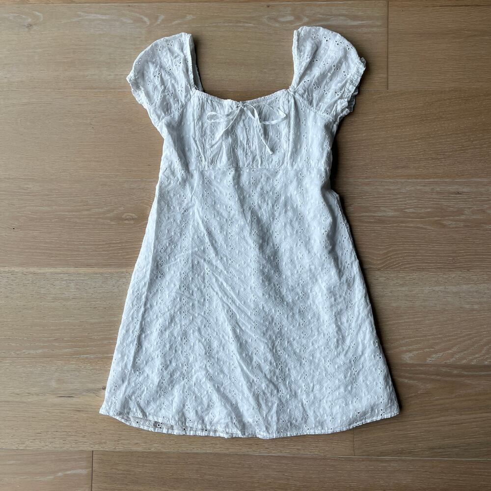 Hollister Eyelet Puff Sleeve Mini Babydoll Dress - Picture 4 of 7